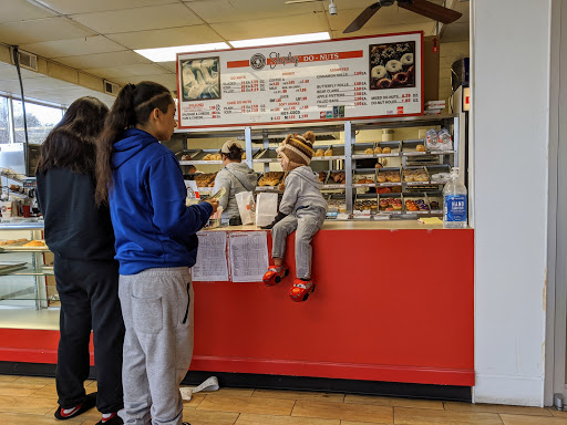 Donut Shop «Shipley Do-Nuts», reviews and photos, 501 E Abram St, Arlington, TX 76010, USA