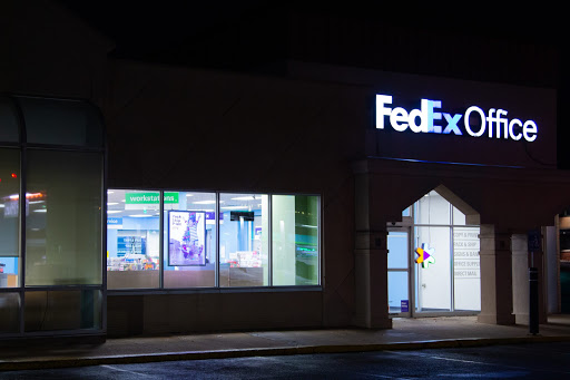 Print Shop «FedEx Office Print & Ship Center», reviews and photos, 5437 Johnson Dr, Mission, KS 66205, USA