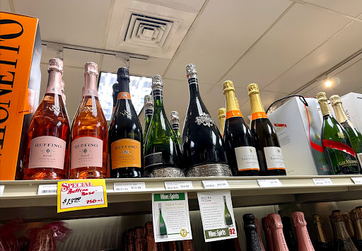 Liquor Store «One Stop Spirit Shop», reviews and photos, 339 New London Turnpike, Glastonbury, CT 06033, USA