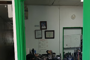 Custom Golf Shop