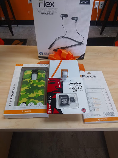 Cell Phone Store «Boost Mobile Store by Preferred Wireless Consultants», reviews and photos, 1919 Glynn Ave #80, Brunswick, GA 31520, USA