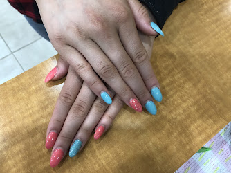 Lil Ly's Nails