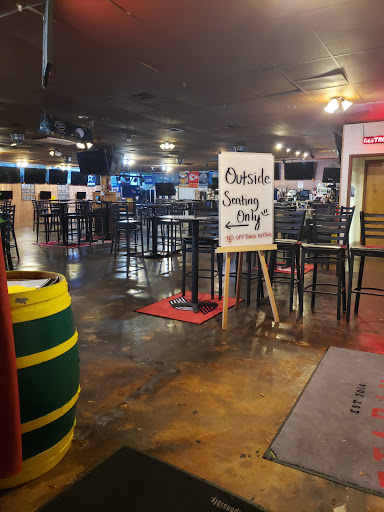 Sports Bar «Stadiums Sports Bar», reviews and photos, 16065 SE McLoughlin Blvd, Oak Grove, OR 97267, USA