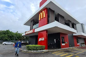 McDonald's Muar DT image