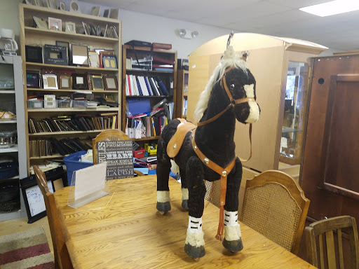 Thrift Store «Hill Country Senior Citizens Thrift Shop», reviews and photos, 1310 US-290, Dripping Springs, TX 78620, USA