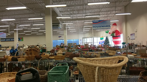 Thrift Store «Rappahannock Goodwill Industries:- Harrison Crossing Store», reviews and photos, 7101 Harrison Rd, Fredericksburg, VA 22407, USA