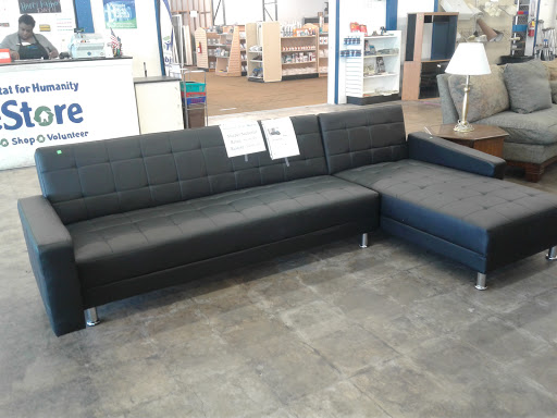 Thrift Store «Pomona Valley Habitat For Humanity ReStore», reviews and photos, 4609 Holt Blvd, Montclair, CA 91763, USA