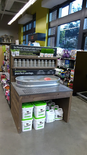 Pet Supply Store «Unleashed by Petco», reviews and photos, 1855 Wisconsin Ave NW a, Washington, DC 20007, USA