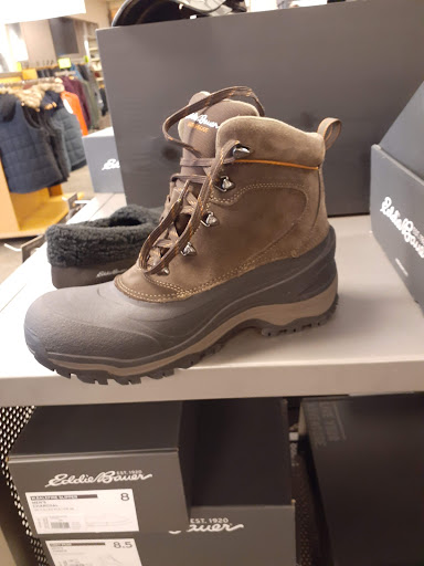 Outlet Mall «Tanger Outlet Westbrook», reviews and photos, 314 Flat Rock Pl, Westbrook, CT 06498, USA