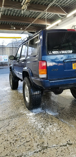 Self Service Car Wash «Bayport Self-Service Car Wash», reviews and photos, 666 Montauk Hwy, Bayport, NY 11705, USA