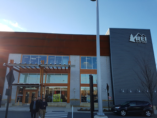Outdoor Sports Store «REI», reviews and photos, 161 Town Square Pl, King of Prussia, PA 19406, USA