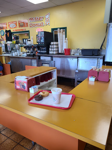 Donut Shop «Mister Donut», reviews and photos, 2720 Grovelin St # A, Godfrey, IL 62035, USA
