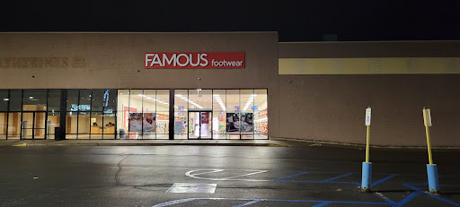 Famous Footwear, 3500 Wilkes Barre Blvd, Wilkes-Barre Township, PA 18702, USA, 