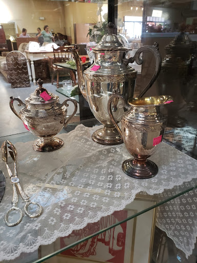 Thrift Store «Asheville Habitat for Humanity ReStore», reviews and photos