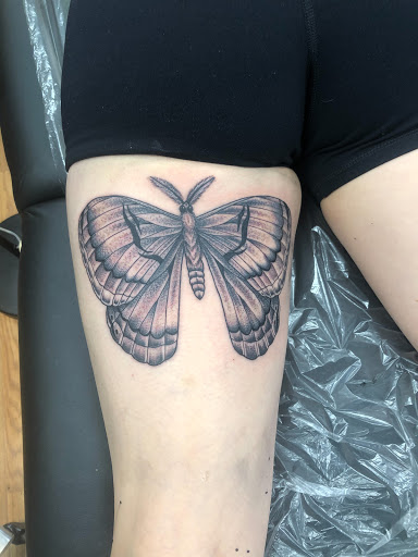 Tattoo Shop «Lucky Supreme Tattoo», reviews and photos, 718 Main St, Oregon City, OR 97045, USA