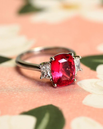 Jewelry Store «Worthington Jewelers», reviews and photos, 692 High St, Worthington, OH 43085, USA