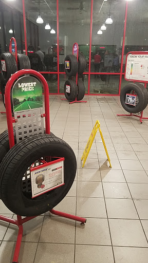 Tire Shop «Discount Tire Store - Irving, TX», reviews and photos, 3516 W Airport Fwy, Irving, TX 75062, USA