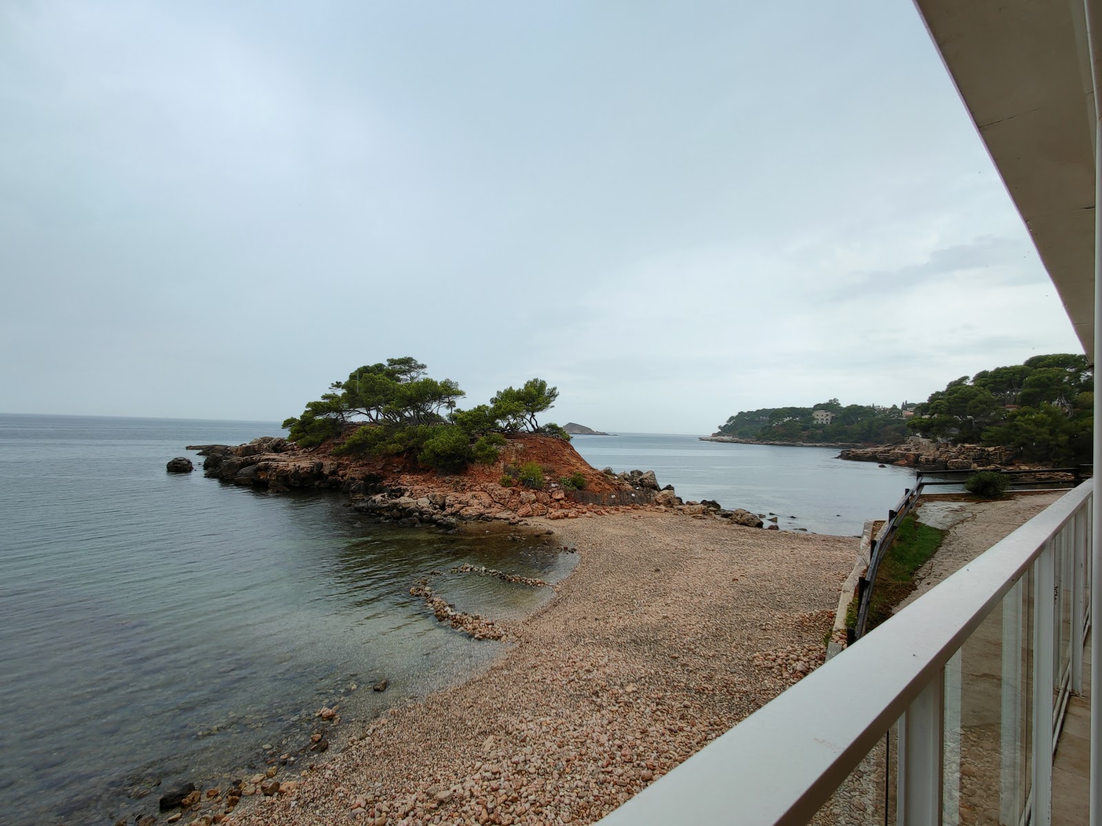 Photo de Le Méditerranée avec l'eau cristalline de surface