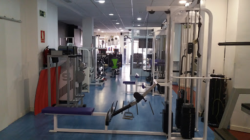 LUIS M. CABELLO (Fisioterapeuta y Osteopata) y GIMNASIO GALEA FITNESS, NUTRICIÓN y ENTRENAMIENTOS en Cáceres‎, Cáceres‎