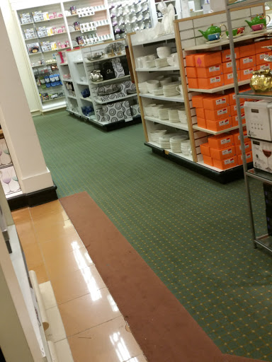 Department Store «Century 21 Department Store», reviews and photos, 1085 Old Country Rd, Westbury, NY 11590, USA