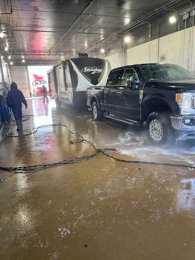 Blue Beacon Truck Wash of Milwaukee and  WI in Franksville