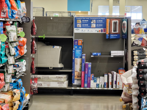 Pet Supply Store «Petco Animal Supplies», reviews and photos, 1419 Towne Square Blvd NW, Roanoke, VA 24019, USA