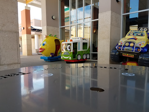 Outlet Mall «Tanger Outlet Myrtle Beach Hwy 17», reviews and photos, 10835 Kings Rd, Myrtle Beach, SC 29572, USA