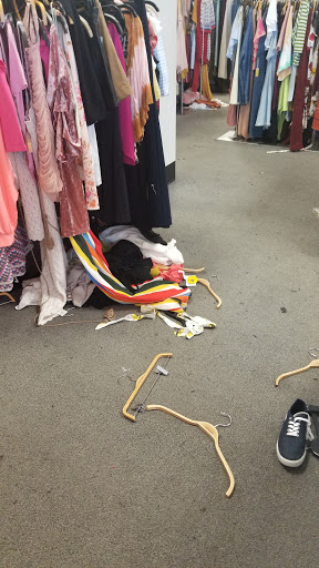 Clothing Store «Forever 21», reviews and photos, 200 Inland Center Dr, San Bernardino, CA 92408, USA