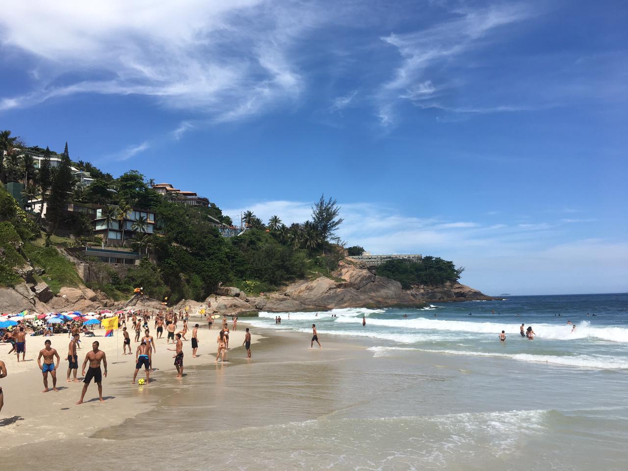 Foto de Praia da Joatinga com pequena baía