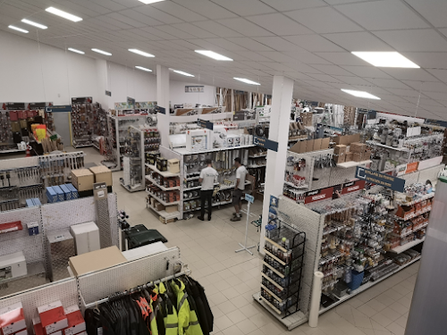 Magasin de materiaux de construction Vézinat Père et Fils SARL Thors