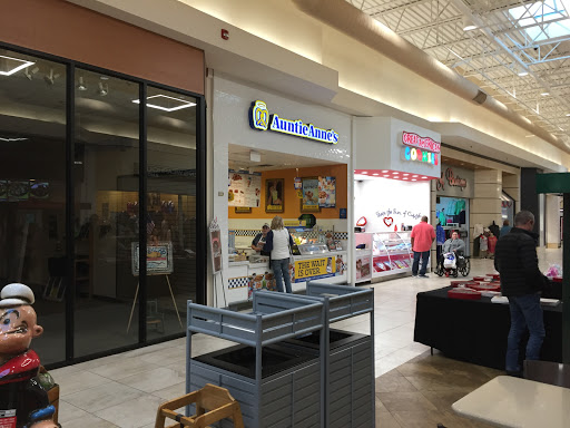 Shopping Mall «Kentucky Oaks Mall», reviews and photos, 5101 Hinkleville Rd #795A, Paducah, KY 42001, USA