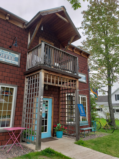 Coffee Shop «Siskiwit Bay Coffee & Crsts», reviews and photos, 88610 Superior Ave, Cornucopia, WI 54827, USA