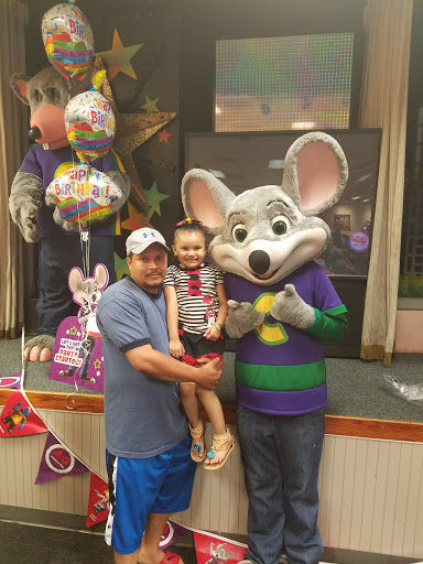 Shopping Mall «Bell Shopping Center», reviews and photos, 5029 E Florence Ave, Bell, CA 90201, USA