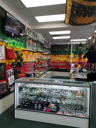 Tobacco Shop «HIGH Maintenance Smoke Shop», reviews and photos, 1155 S Power Rd #122, Mesa, AZ 85206, USA