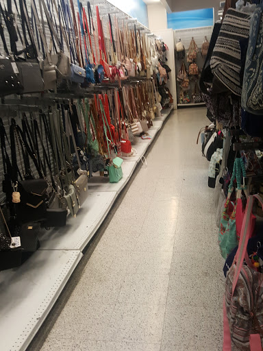 Clothing Store «Ross Dress for Less», reviews and photos, 349 N San Fernando Blvd, Burbank, CA 91502, USA