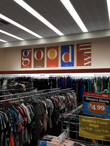 Thrift Store «Goodwill - Sherman Oaks», reviews and photos, 14760 Ventura Blvd, Sherman Oaks, CA 91403, USA