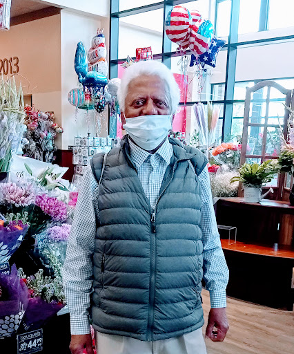 Shopping Mall «Grand Ridge Plaza», reviews and photos, 1451 Highlands Dr NE, Issaquah, WA 98029, USA