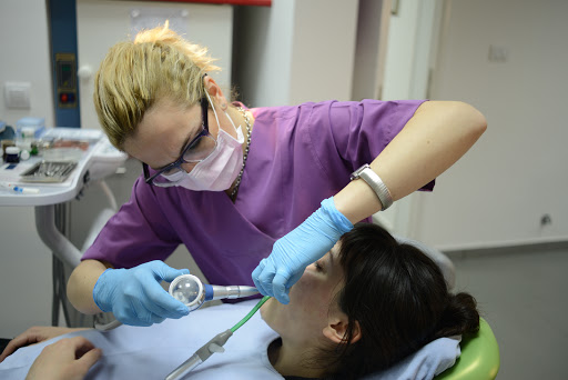 Dental clinic TIA dentico