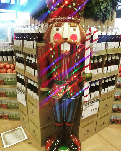 Shopping Mall «Fig Garden Village Shopping Center», reviews and photos, 790 W Shaw Ave, Fresno, CA 93704, USA