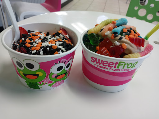 Frozen Yogurt Shop «Sweet Frog», reviews and photos, 6416 Carlisle Pike #1100, Mechanicsburg, PA 17050, USA