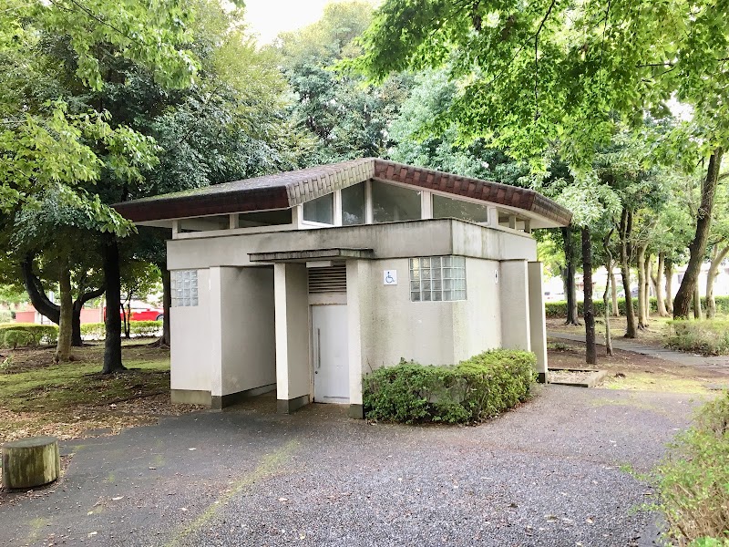 梅園公園 公衆トイレ