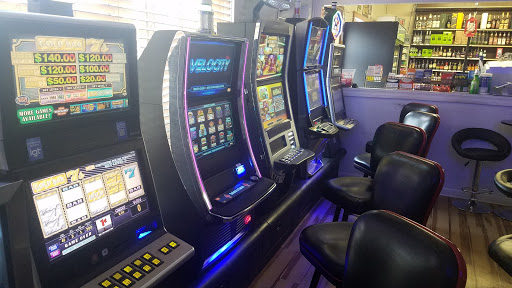 Liquor Store «Town Liquor», reviews and photos, 1127 W Algonquin Rd, Algonquin, IL 60102, USA