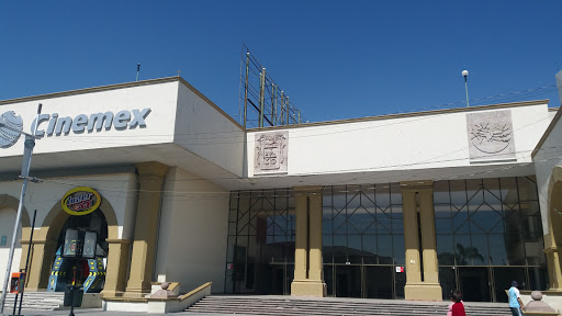 Centro Comercial ExpoPlaza