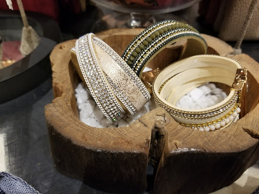 Boutique «Norabella Boutique», reviews and photos, 482 N Main St, Glen Ellyn, IL 60137, USA