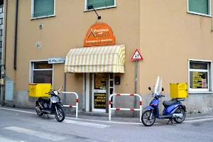 Pizzeria D'Asporto Dell'Angolo image