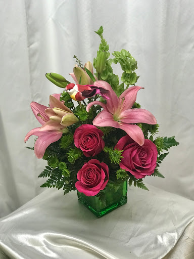 Florist «Roberts Flower Shop», reviews and photos, 423 Castroville Rd, San Antonio, TX 78207, USA