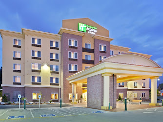 Holiday Inn Express & Suites Seattle North - Lynnwood, an IHG Hotel