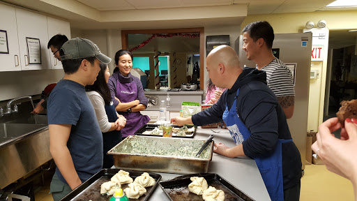 Homeless Shelter «Lincoln Park Community Shelter», reviews and photos, 600 W Fullerton Pkwy, Chicago, IL 60614, USA