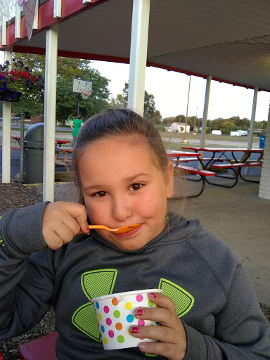 Ice Cream Shop «North Pole Ice Cream Shop», reviews and photos, 2973 Heights Ravenna Rd, Muskegon, MI 49444, USA