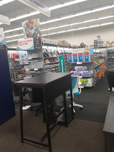 Office Supply Store «Staples», reviews and photos, 2080 W Empire Ave, Burbank, CA 91504, USA